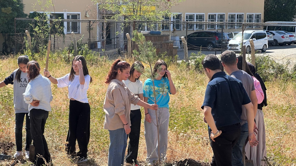 Her Çocuk Bir Fidan İlk Ders Yeşil Vatan
